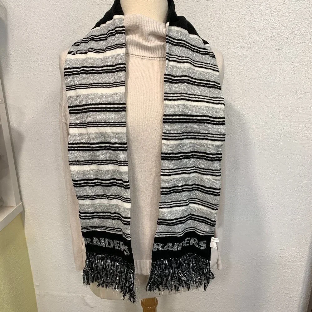 NWOT Raiders Warm Acrylic Knit Scarf Fringed Black Silver White Unisex 67